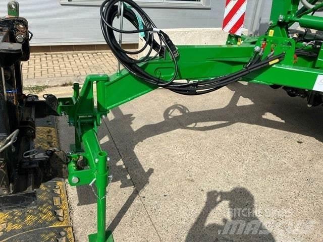 John Deere 750A Mechanické secí stroje
