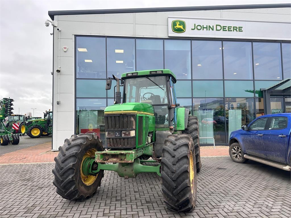 John Deere 7700 Traktory