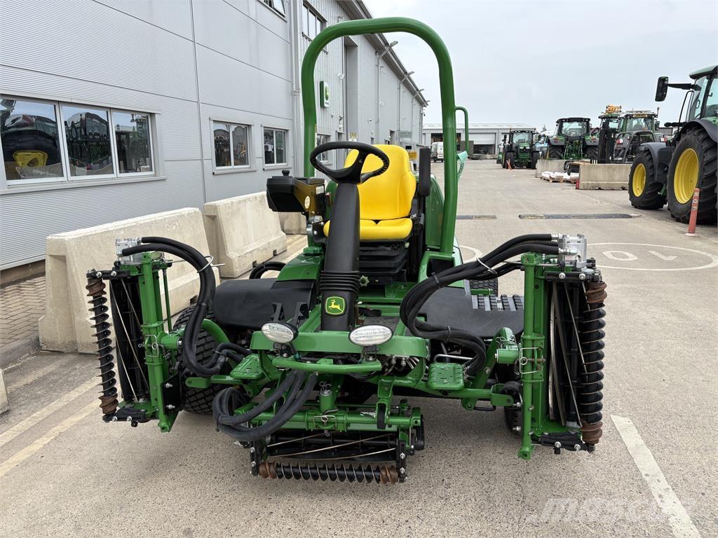 John Deere 7700A Vedené sekačky
