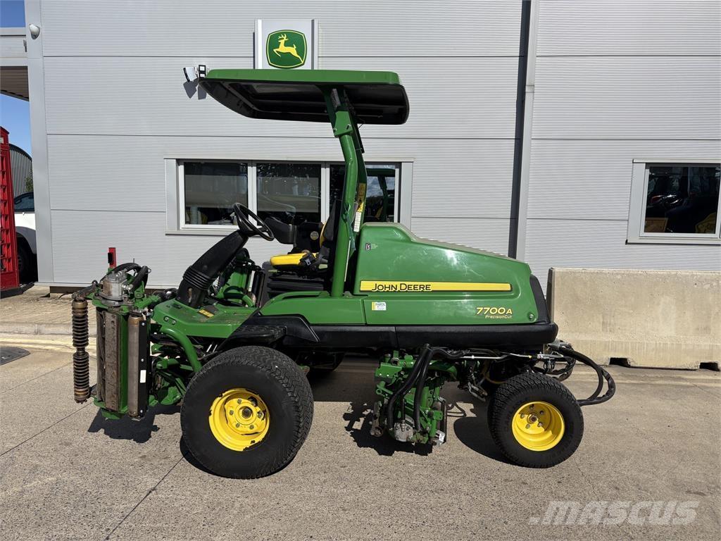 John Deere 7700A Vedené sekačky