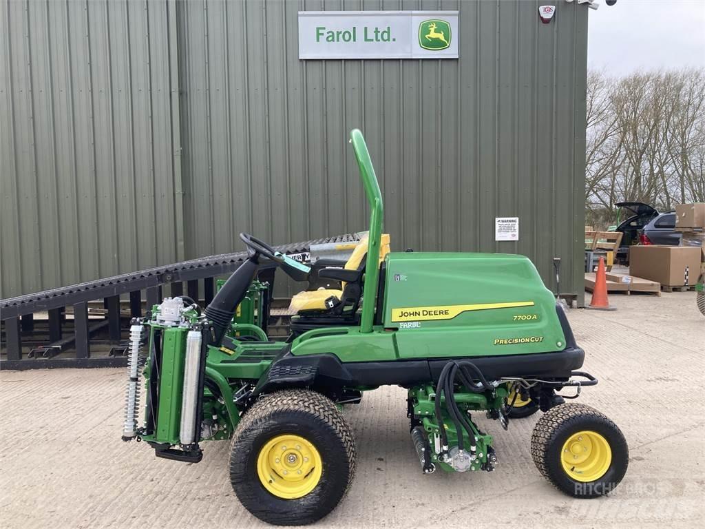 John Deere 7700A Vedené sekačky