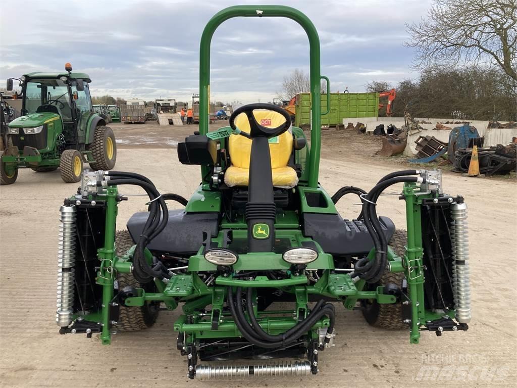 John Deere 7700A Vedené sekačky