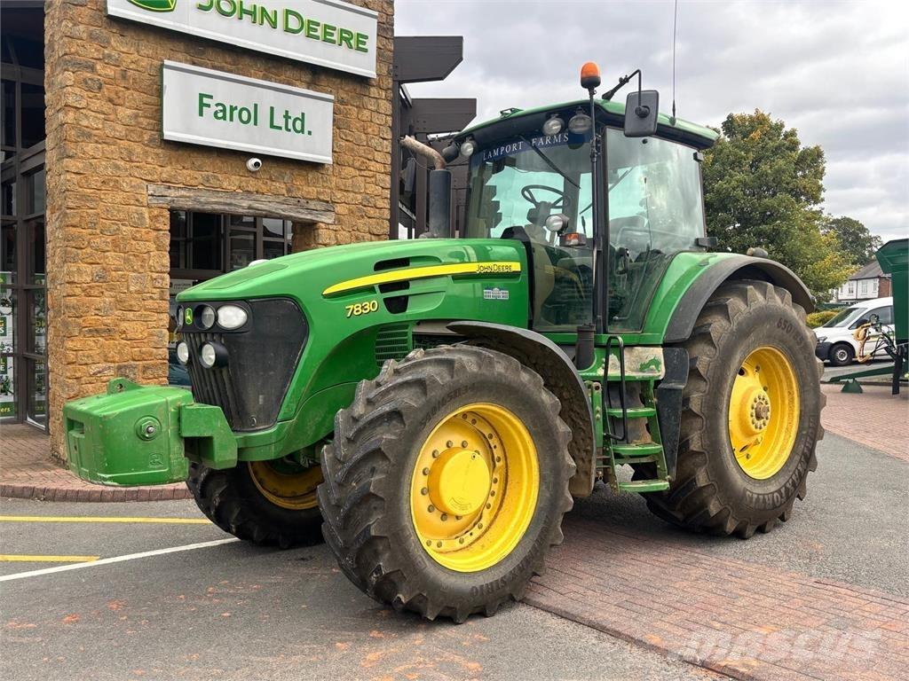 John Deere 7830 Traktory