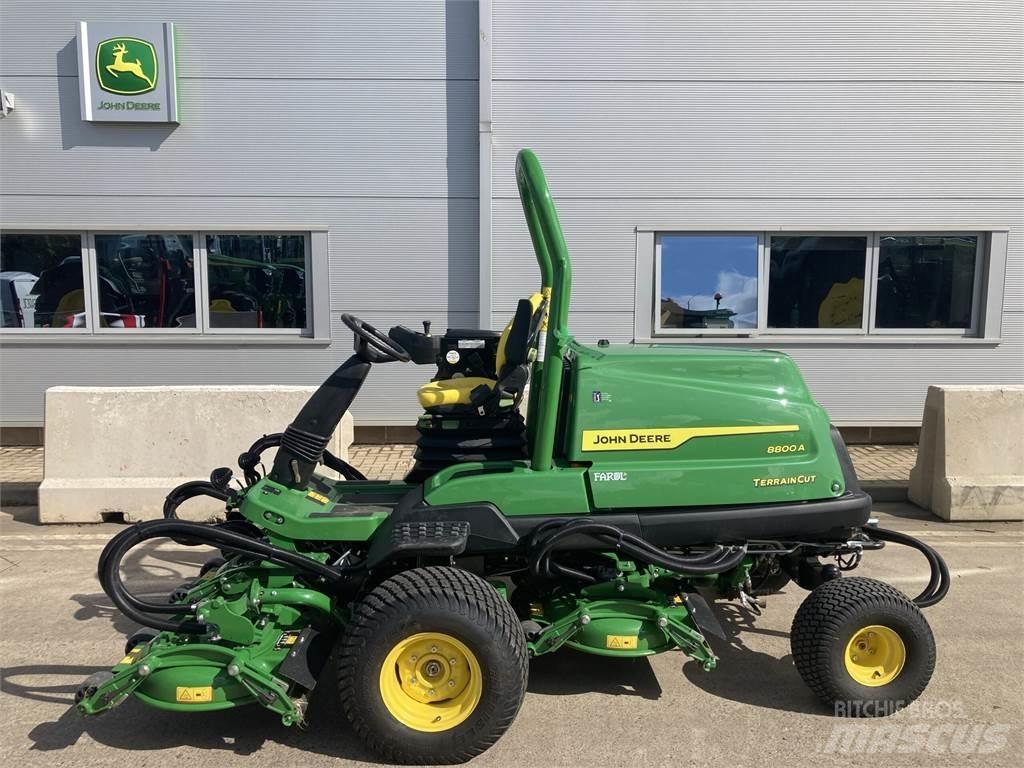 John Deere 8800A Vedené sekačky