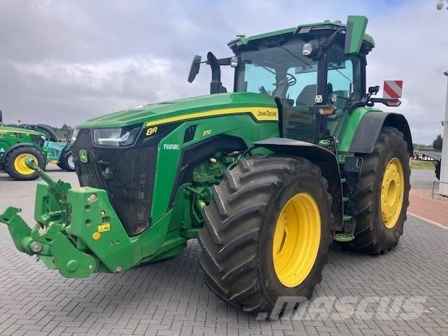 John Deere 8R 370 Traktory