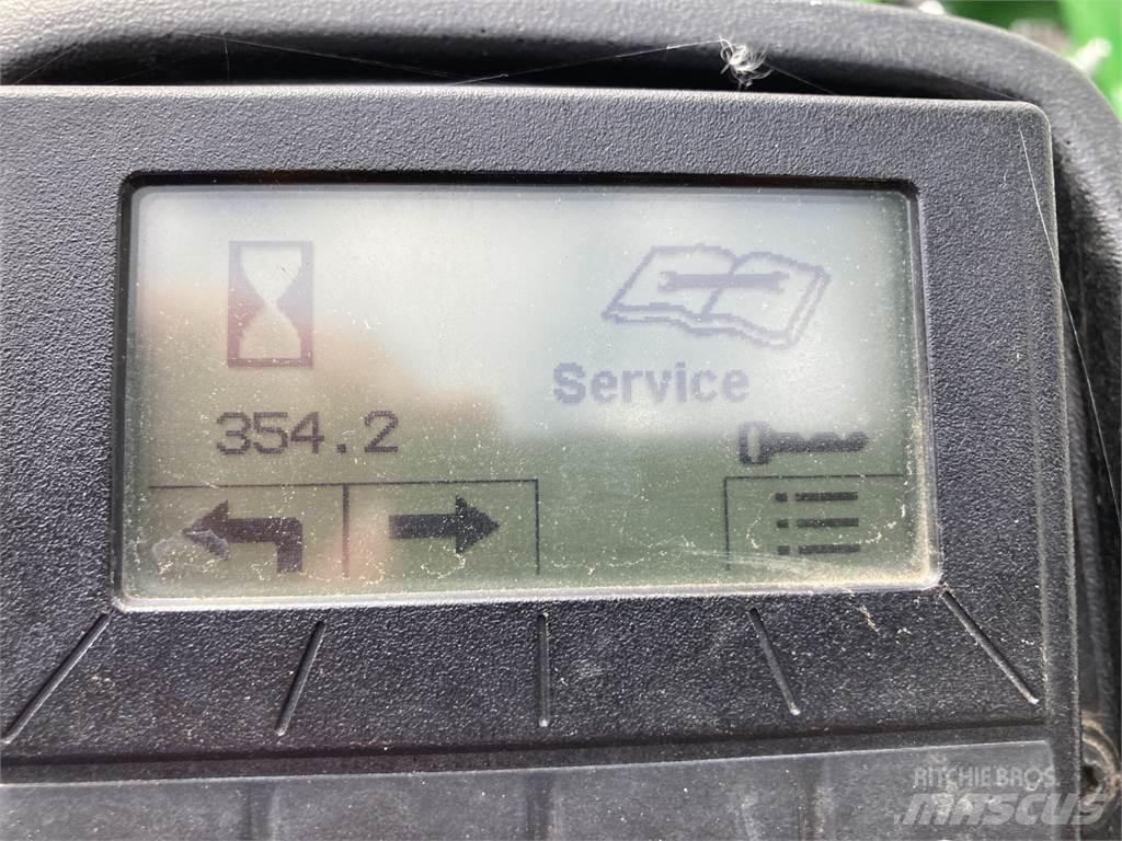 John Deere 9009A Vedené sekačky