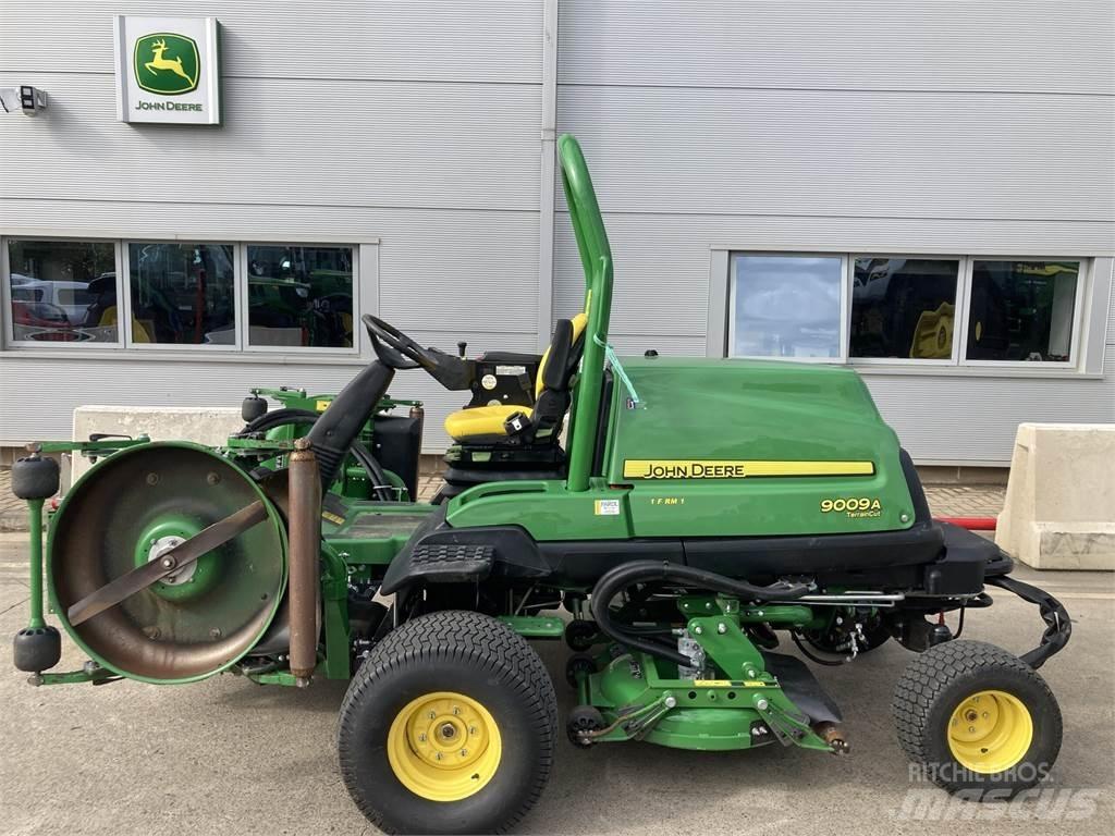 John Deere 9009A Vedené sekačky