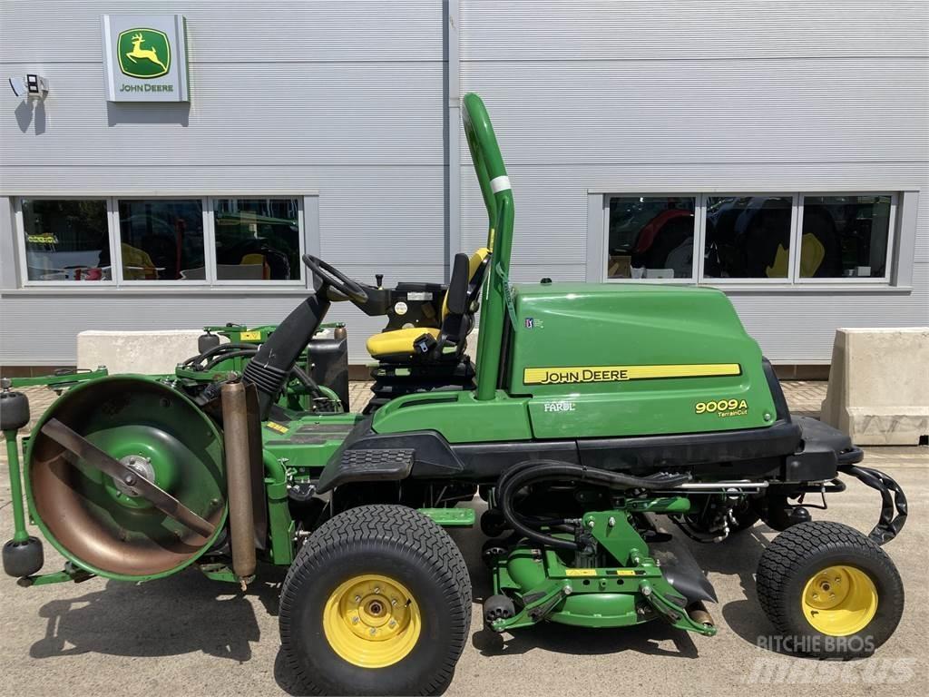 John Deere 9009A Vedené sekačky
