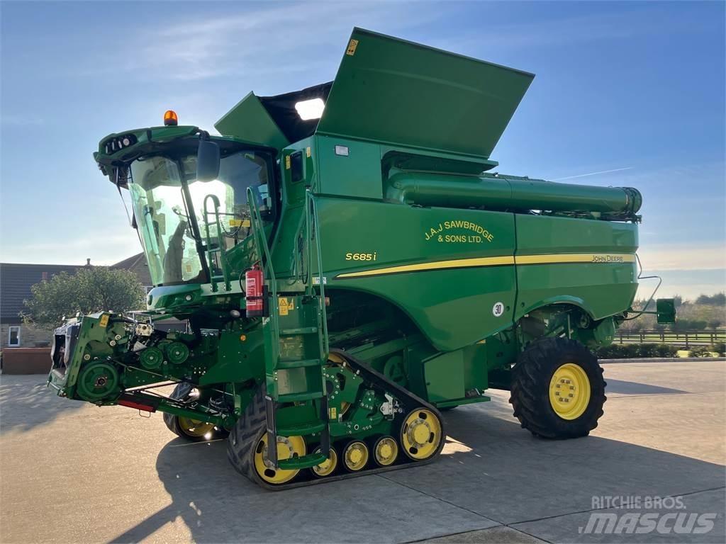 John Deere S685 TM Sklízecí mlátičky