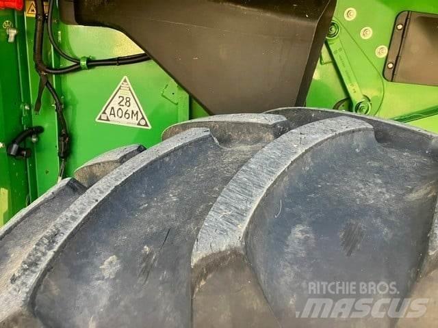 John Deere S690 TM Sklízecí mlátičky