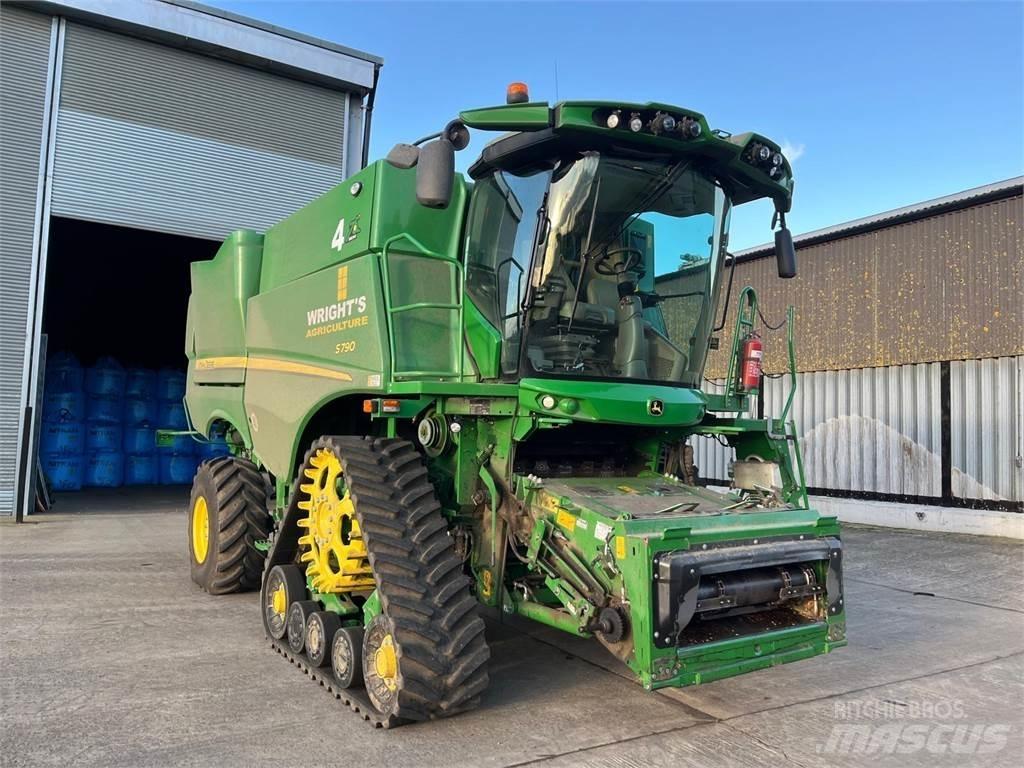 John Deere S790 Sklízecí mlátičky