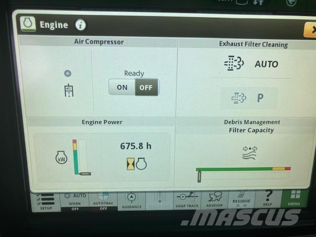 John Deere S790 Sklízecí mlátičky