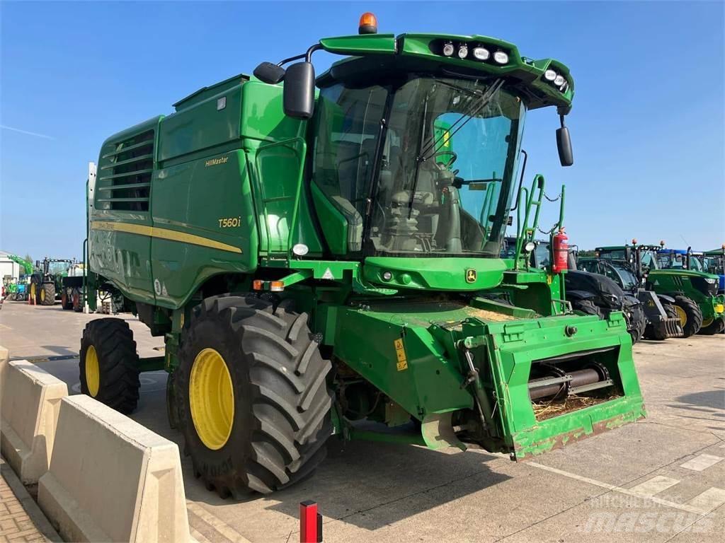 John Deere T560i HM Sklízecí mlátičky