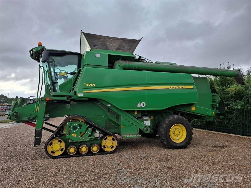 John Deere T670i Sklízecí mlátičky