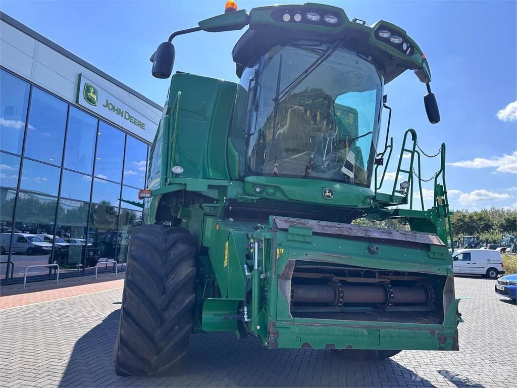 John Deere T670i HM Sklízecí mlátičky