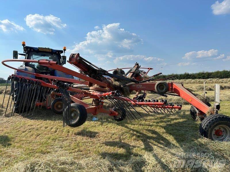 Kuhn GA8731 Obraceče a shrabovače sena
