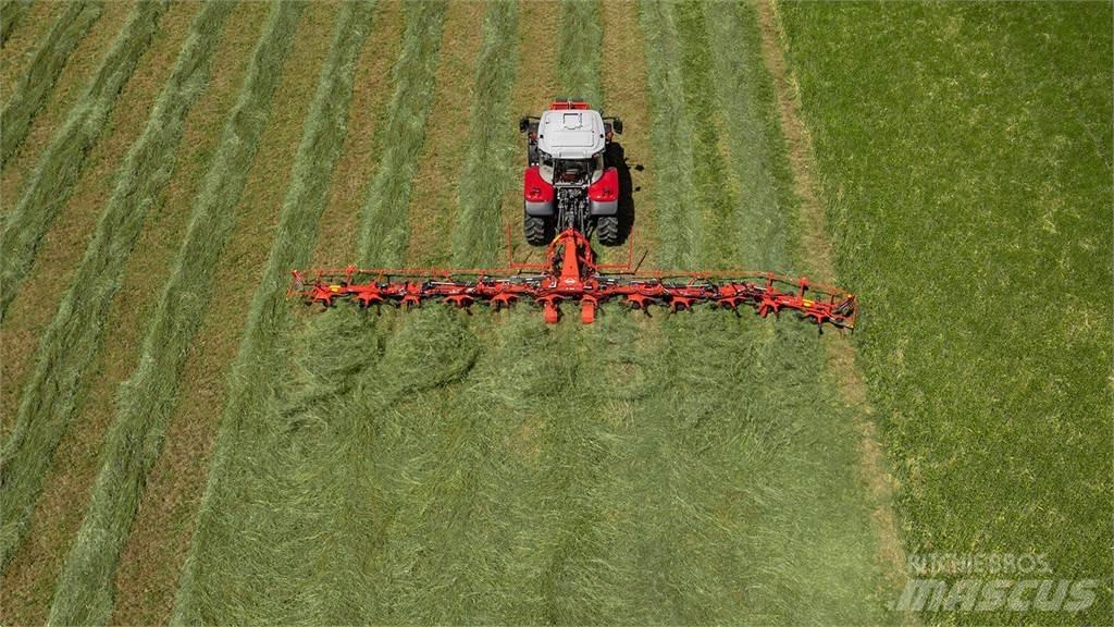 Kuhn GF13003 Obraceče a shrabovače sena