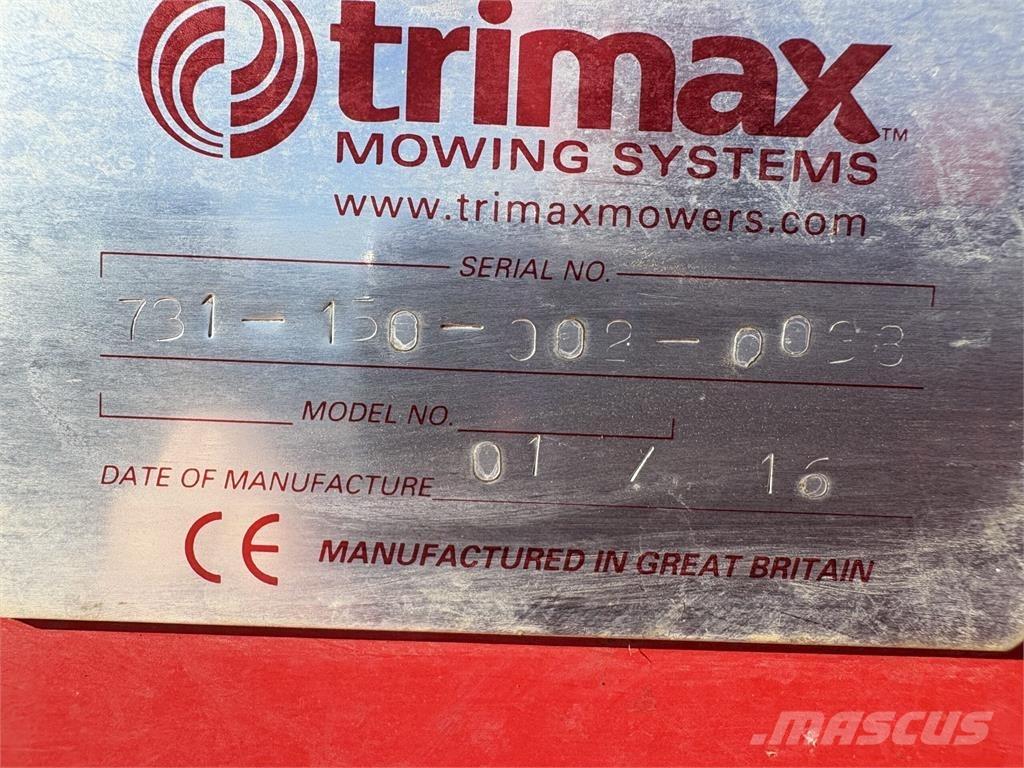 Trimax Striker 150 Sekačky namontované a tažené