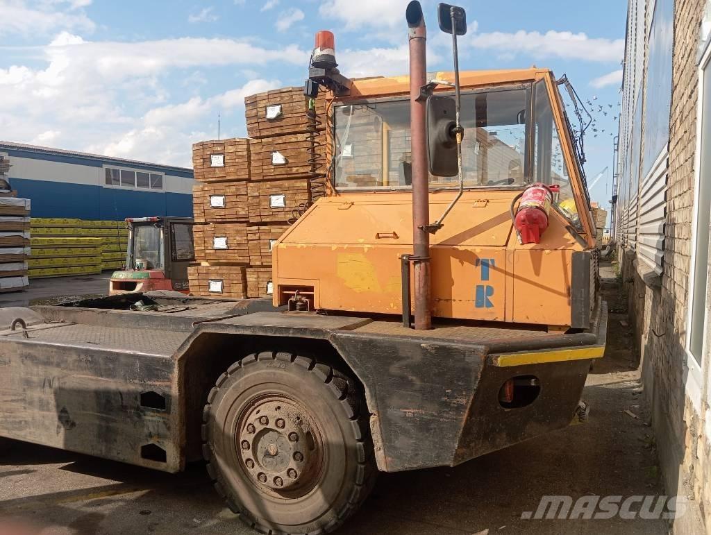 Sisu TR160 AL 4 X4 Terminálový tahač