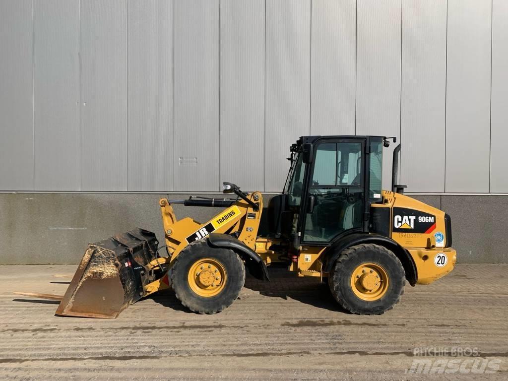 CAT 906 M Kolové nakladače