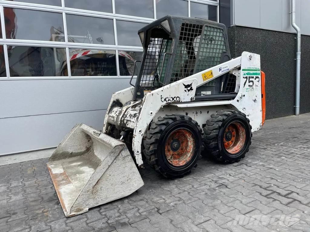 Bobcat 753 Smykem řízené nakladače