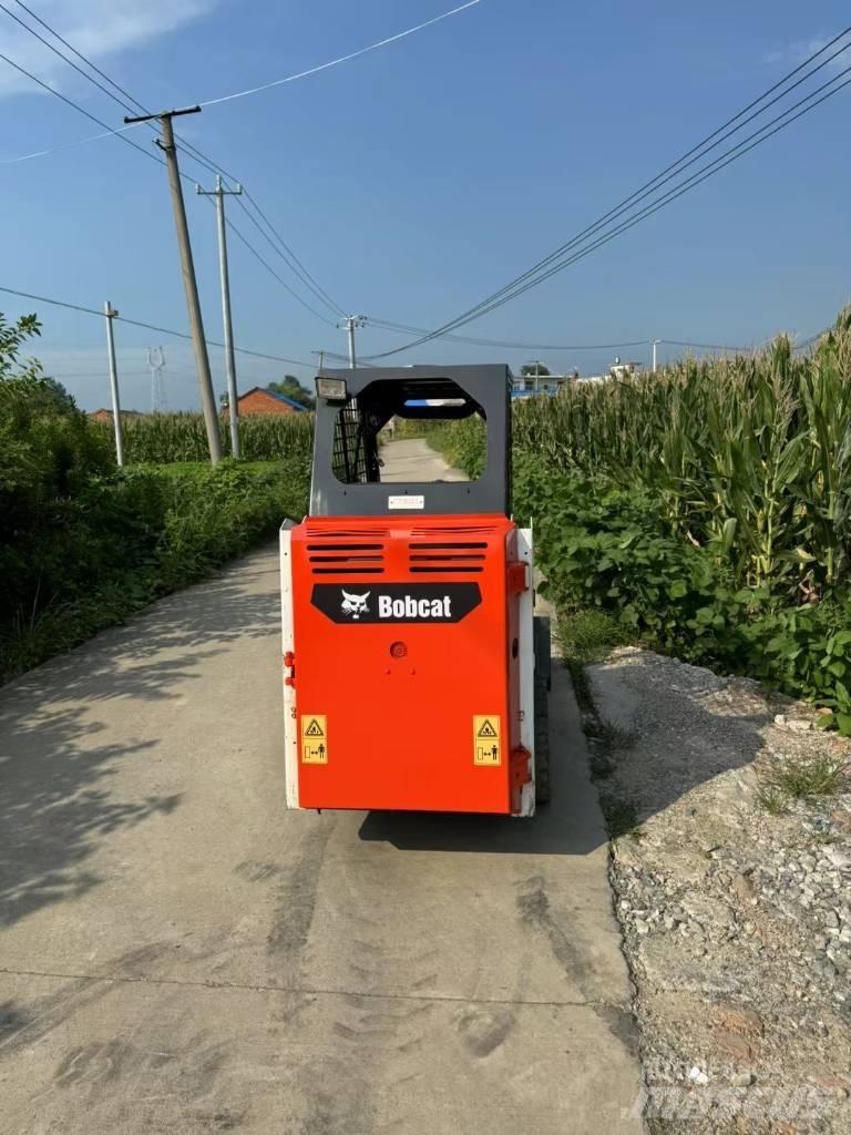 Bobcat S 70 Smykem řízené nakladače