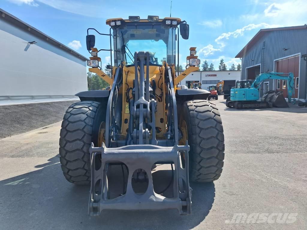 Volvo L90H Kolové nakladače