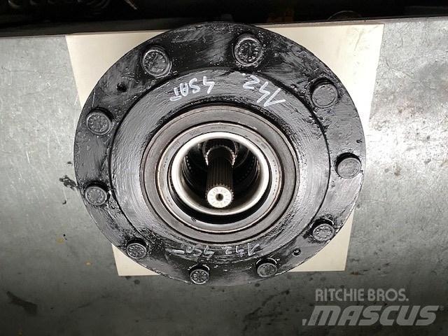 CAT M315 FINAL DRIVE Nápravy