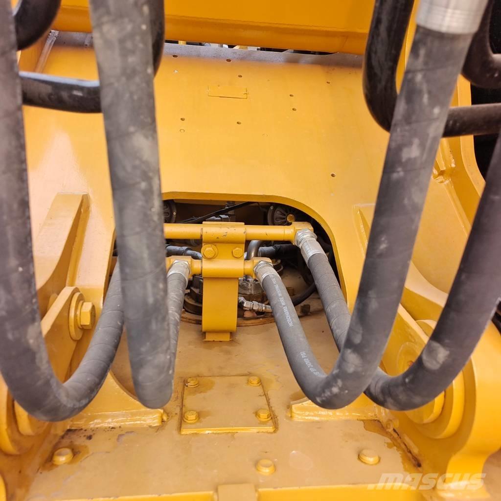CAT 324 D 2 L Pásová rýpadla
