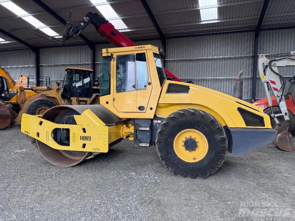 Bomag BW 213 D H-4 Tahačové válce
