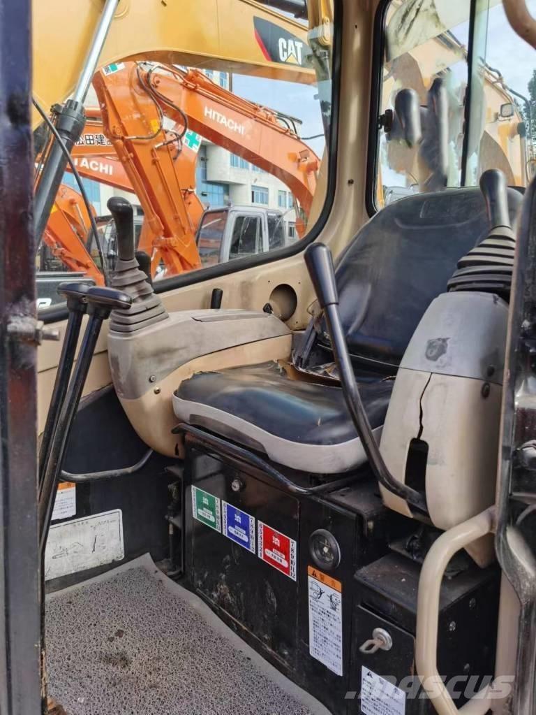 CAT 303 CR Mini rýpadla < 7t