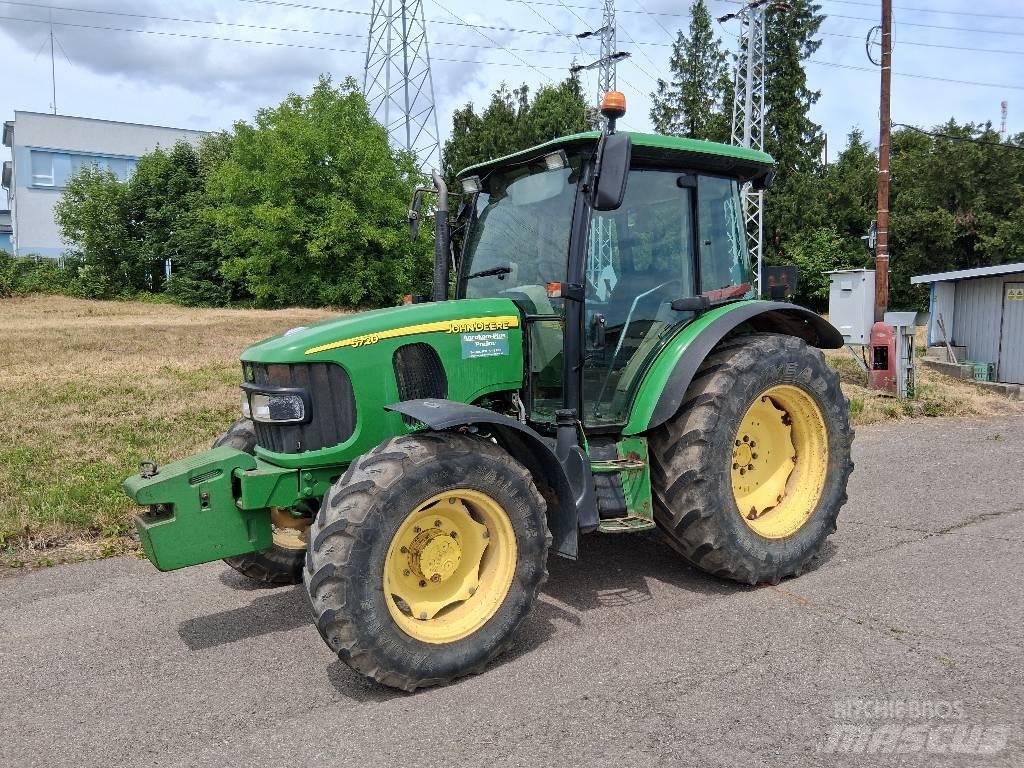 John Deere 5720 Traktory