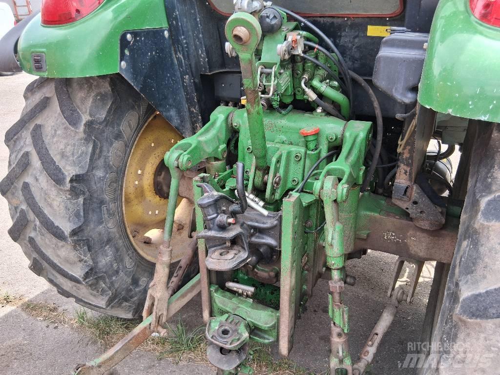 John Deere 5720 Traktory