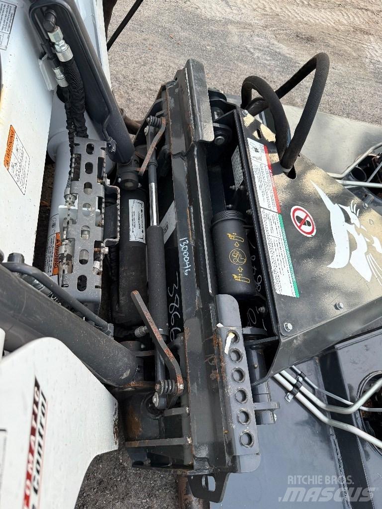 Bobcat T 770 Smykem řízené nakladače