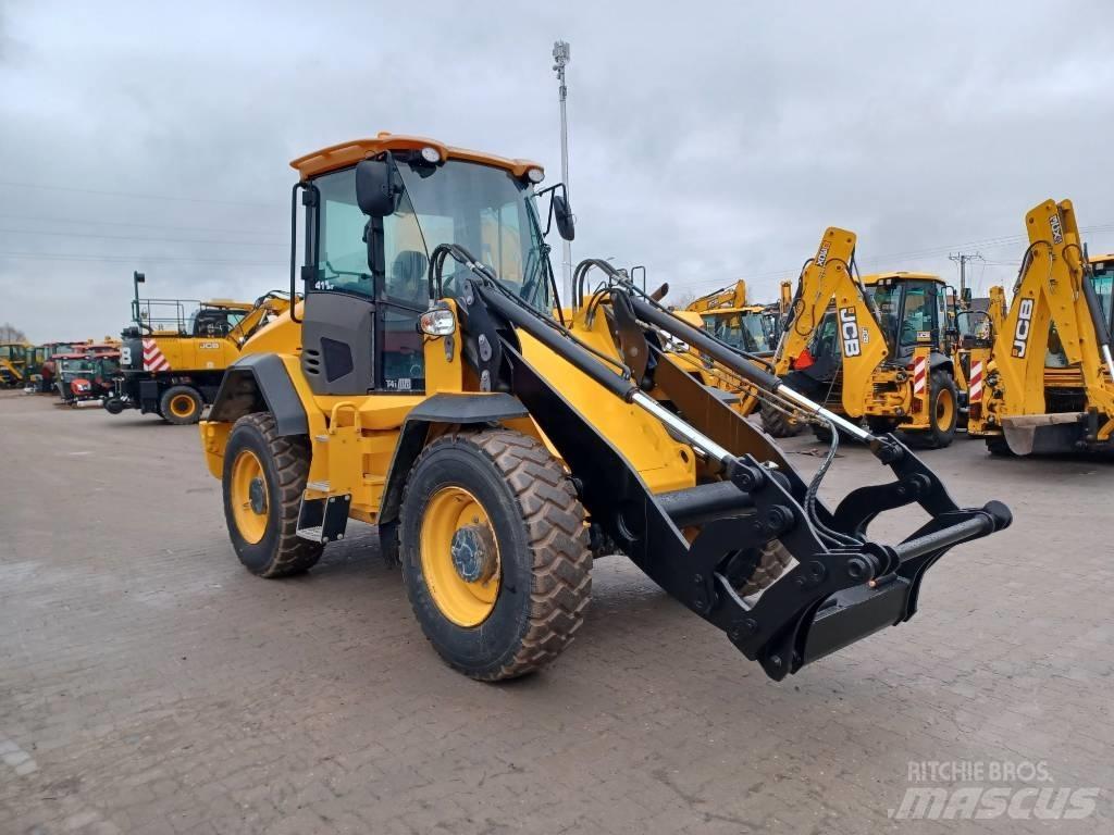 JCB 411 Kolové nakladače