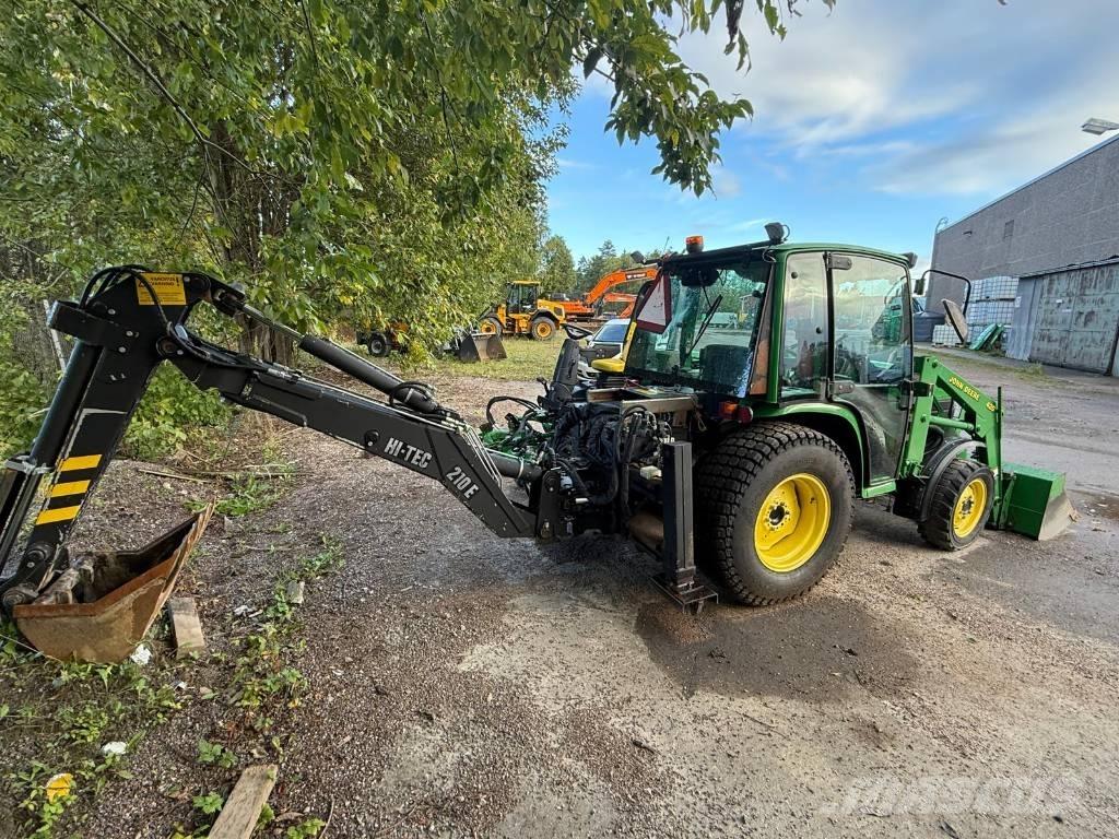 John Deere 4400 Kompaktní traktory