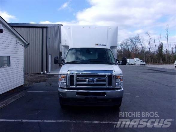 Ford E450 Skříňová nástavba