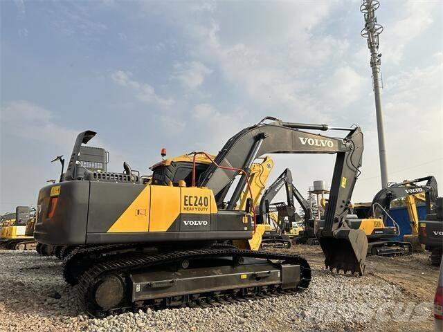 Volvo EC240 Pásová rýpadla