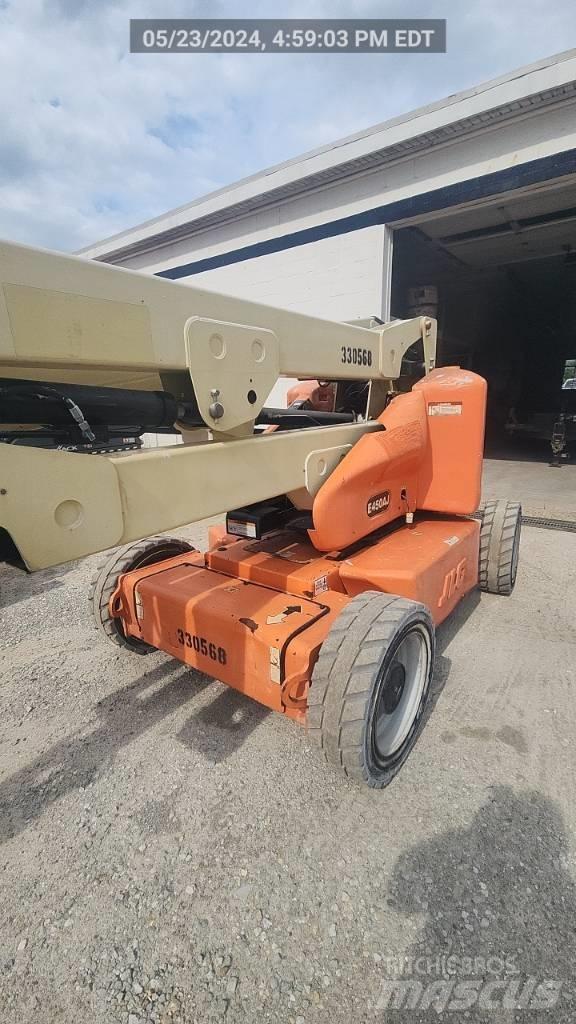 JLG E 450 AJ Kloubové plošiny