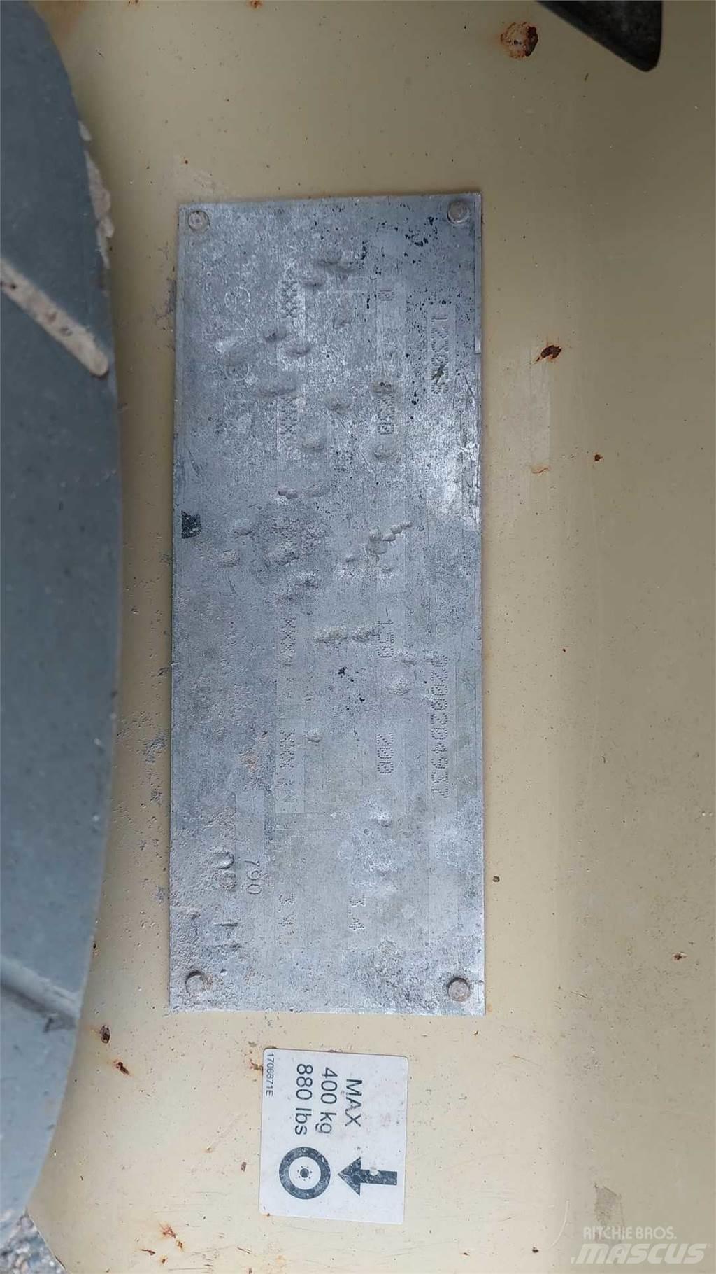 JLG 1230ES Další zvedače a plošiny
