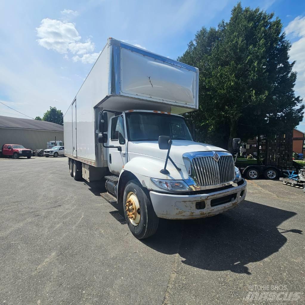 International 4400 Skříňová nástavba