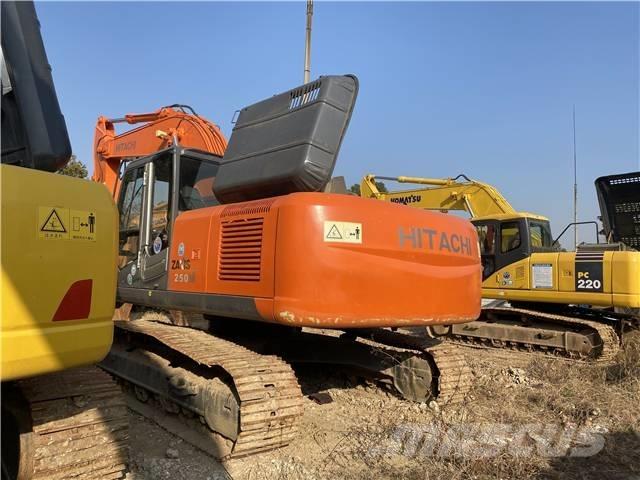 Hitachi ZX250 Pásová rýpadla