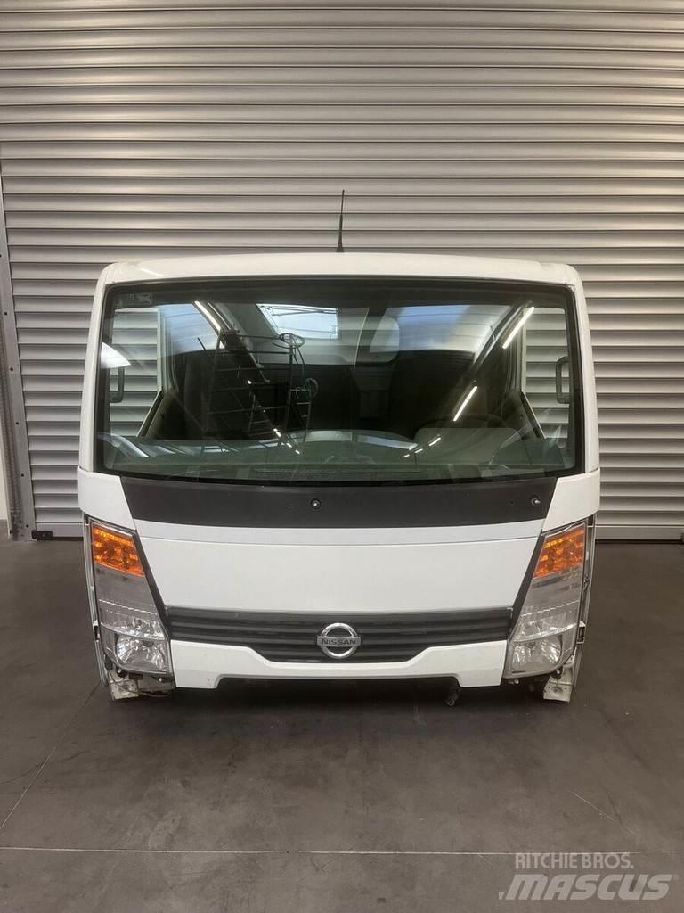 Nissan NT400 Kabiny a interiér