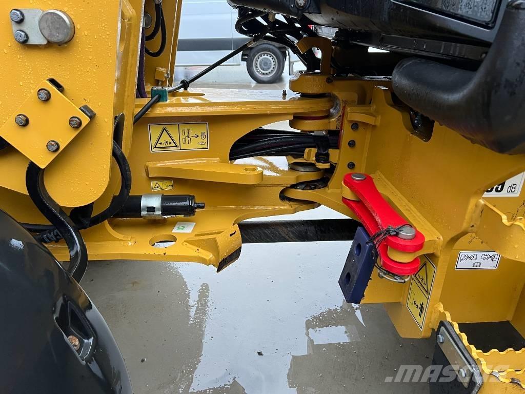 CAT 908M Kolové nakladače