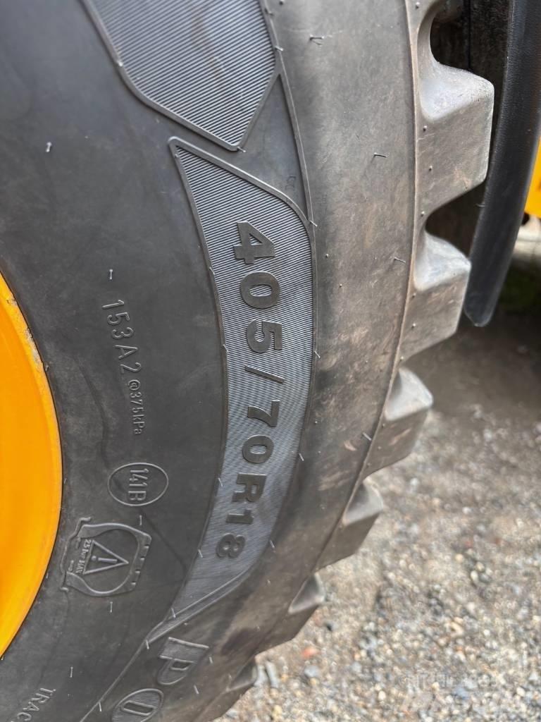JCB 407 Kolové nakladače