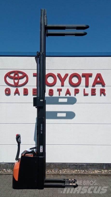 Toyota SWE160L Ručně vedené vysokozdvižné vozíky