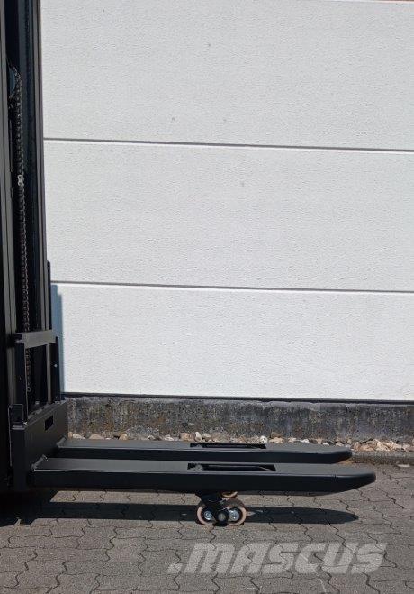 Toyota SWE160L Samohybné vozíky