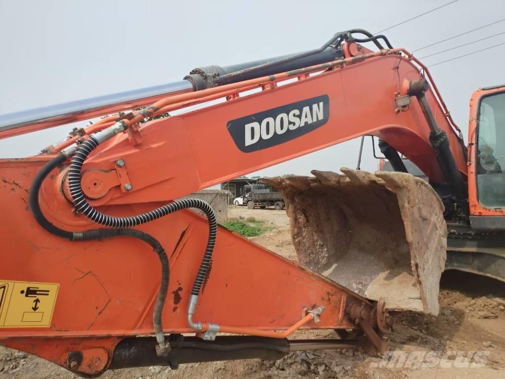 Doosan DX225LC-9C Pásová rýpadla