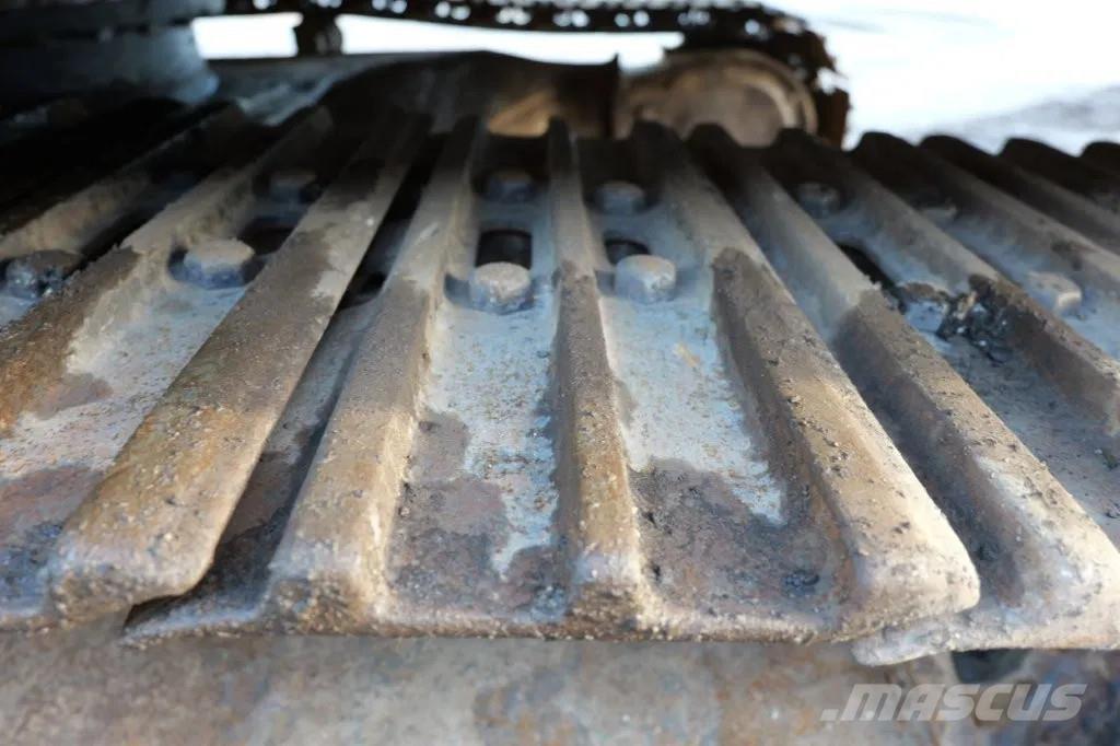 Doosan DX300LC Pásová rýpadla