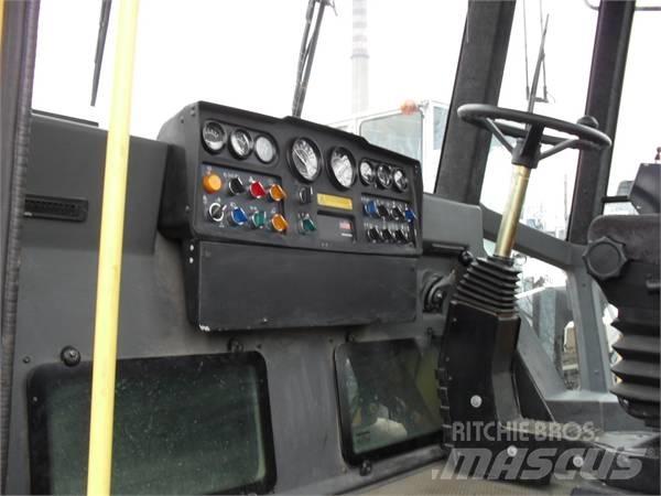 Dynapac CC 422 Kombinované válce